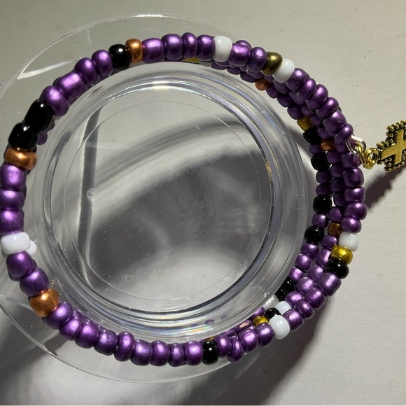 Hand Crafted Purple Beaded Bracelet - Picture 5 of 5